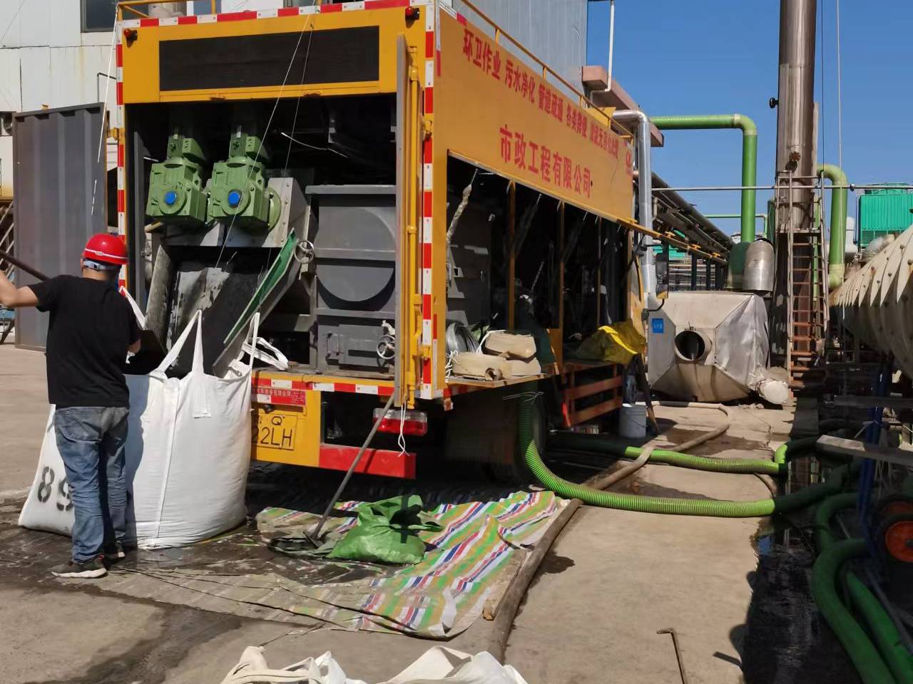 沧县淤泥压干处理